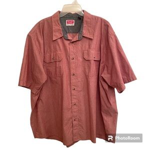 🧨 Wrangler Men’s Big & Tall 3X Casual Two-Pocket Button Down in Clay Red Color